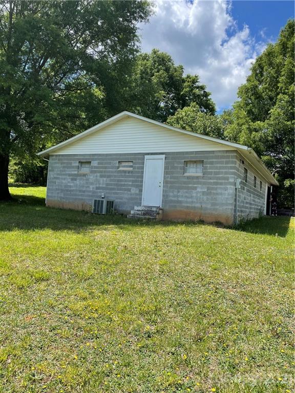 Special Purpose at 3391 Briarwood Drive, Maiden, photo 23 of 36