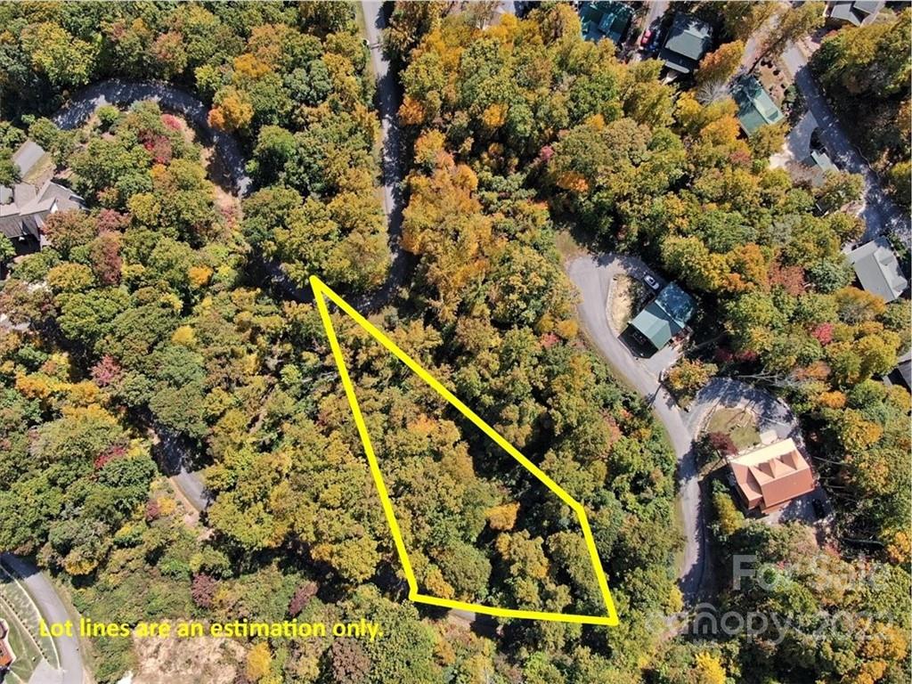 Lot at 30 Cadillac Pointe, Waynesville, photo 2 of 8