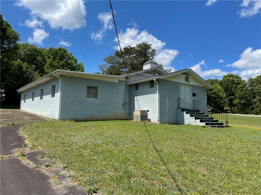 Single Family Residence at 3391 Briarwood Drive, Maiden, photo 5 of 36
