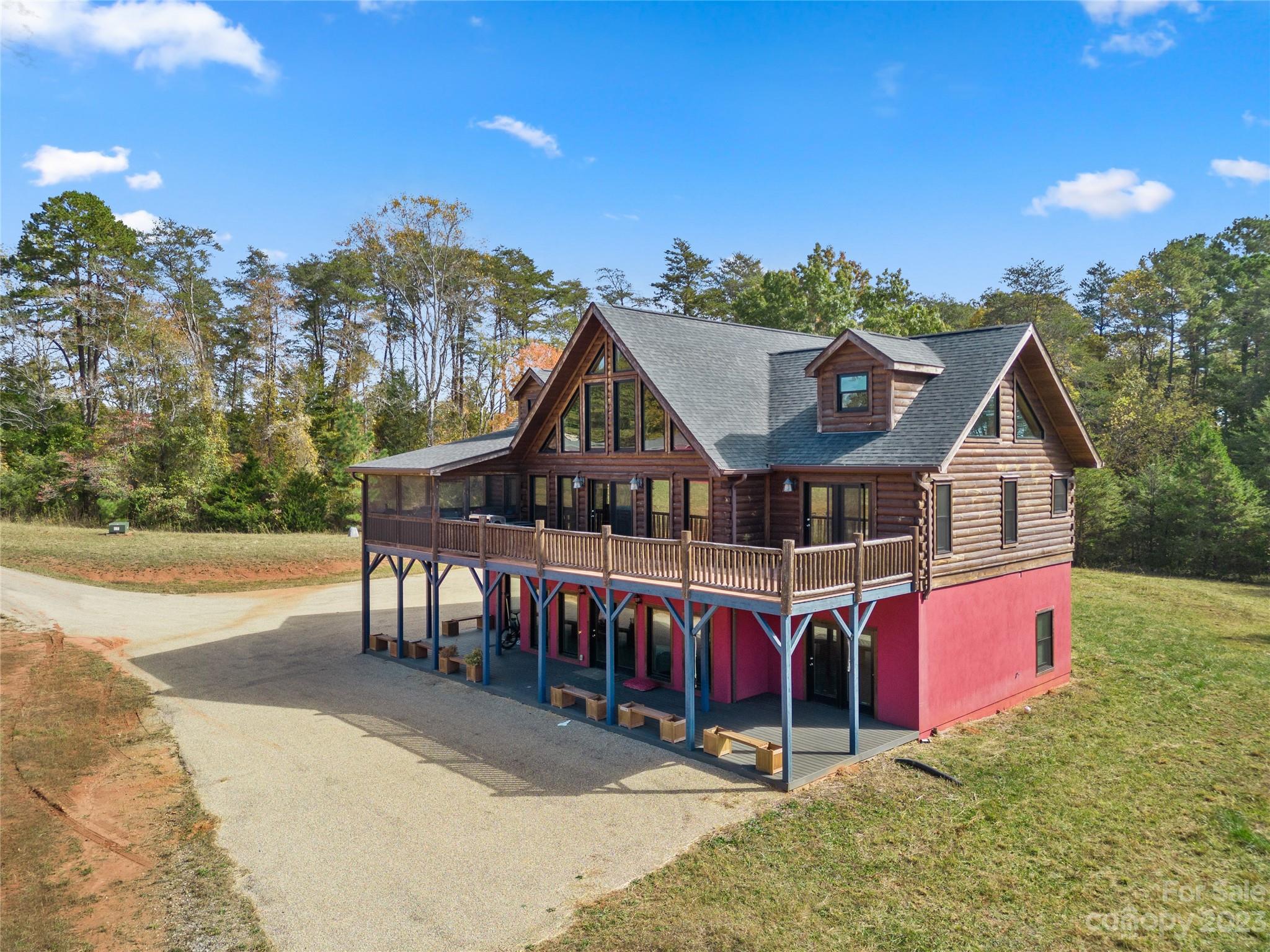 7 bedroom Log Home - 1642 Smith Waldrop Road, Mill Spring