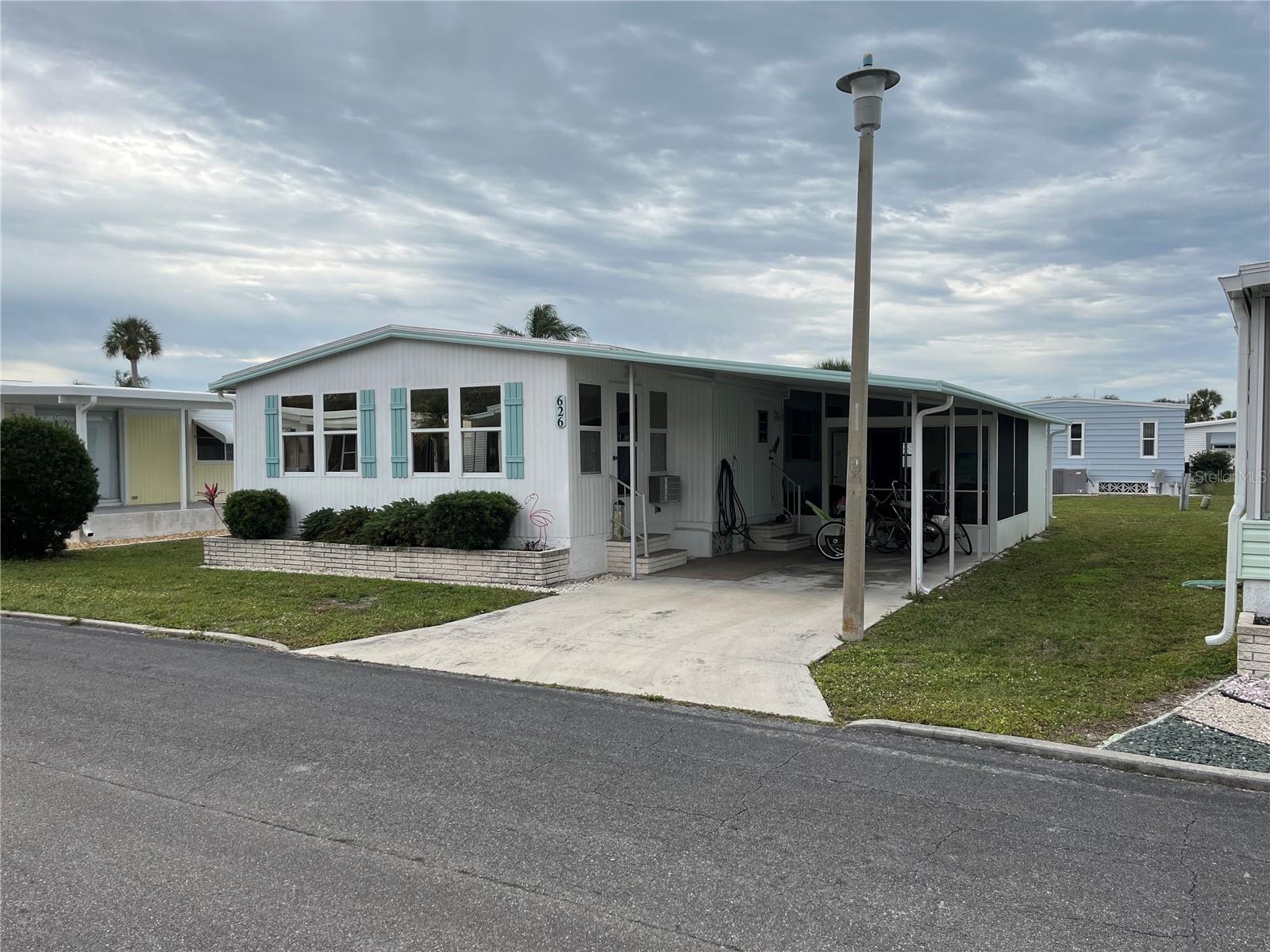 Manufactured Home at 626 CERVINA DR, VENICE