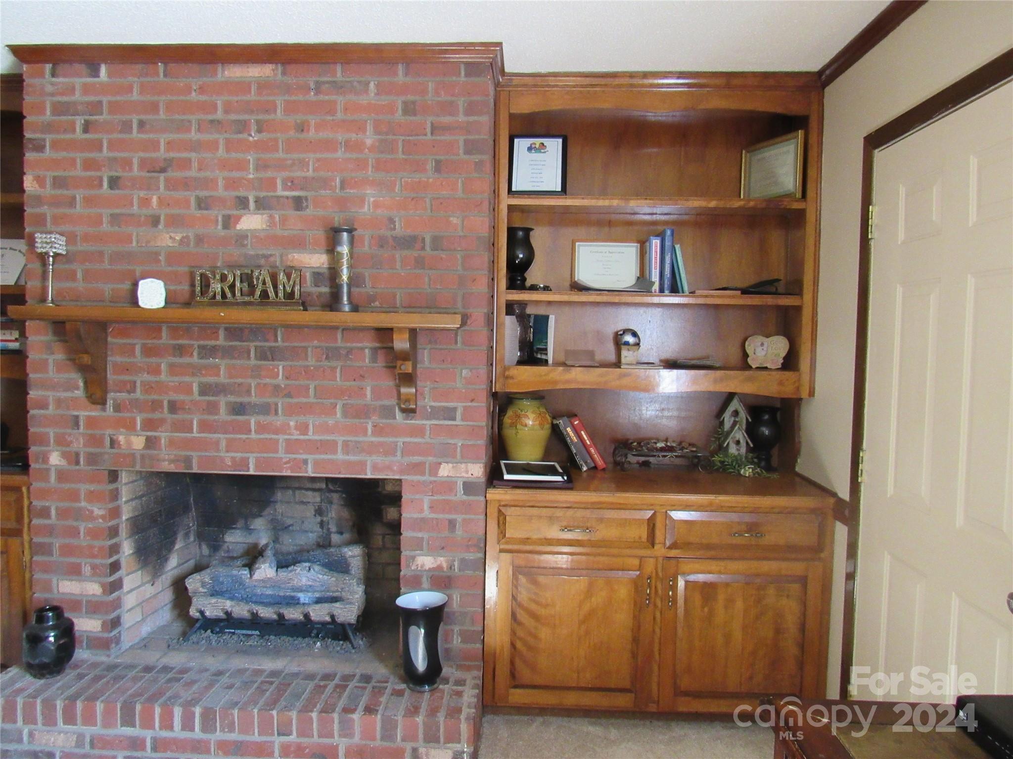 Townhouse at 171 Fox Run Road, Forest City, photo 11 of 32