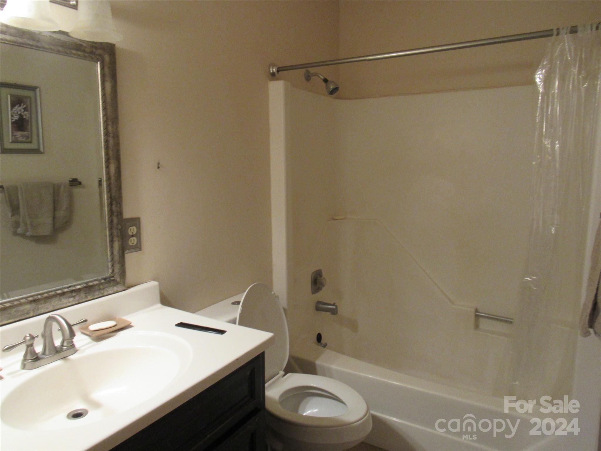 Townhouse at 171 Fox Run Road, Forest City, photo 20 of 32