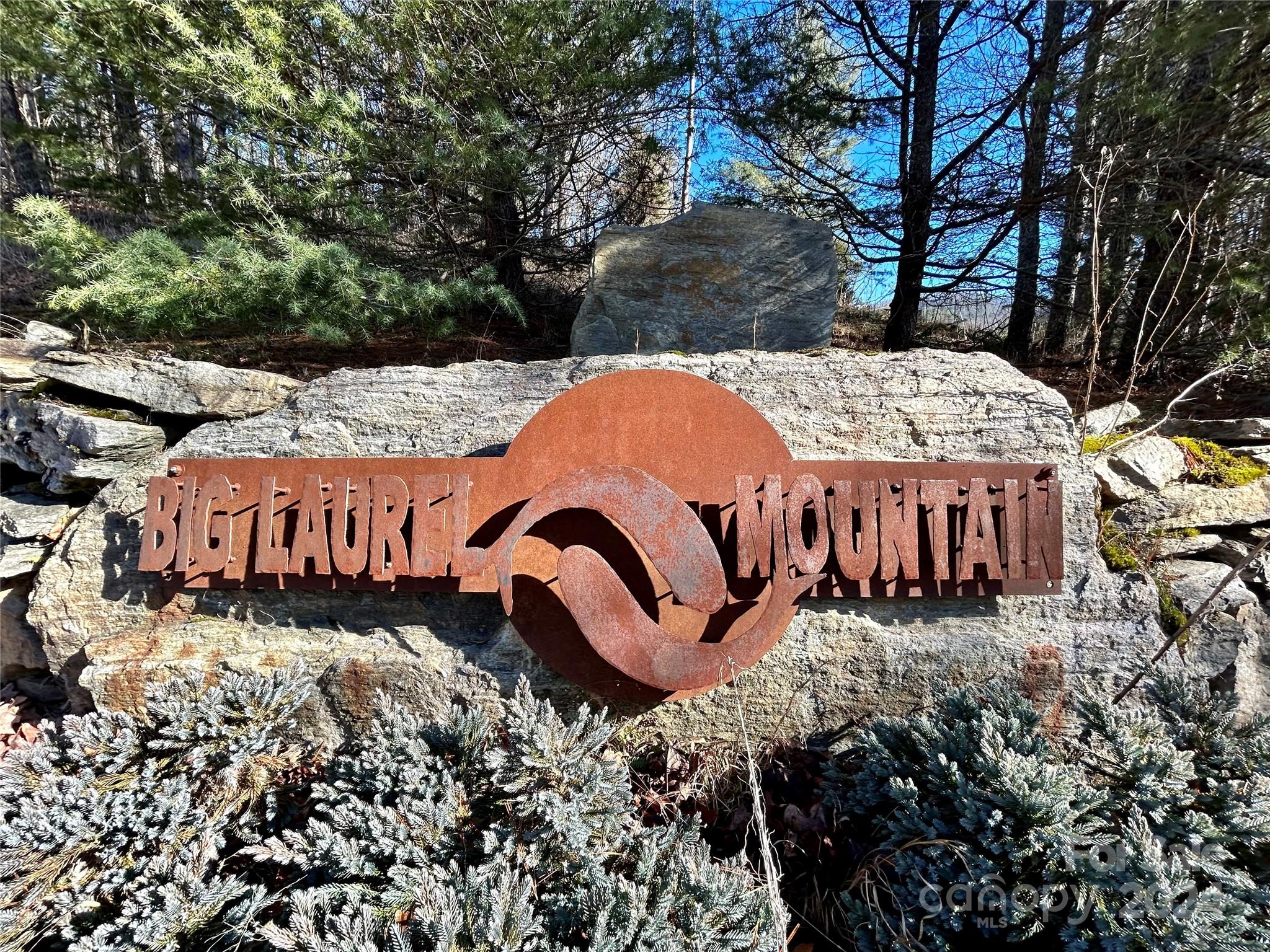 275 Overlook Lane