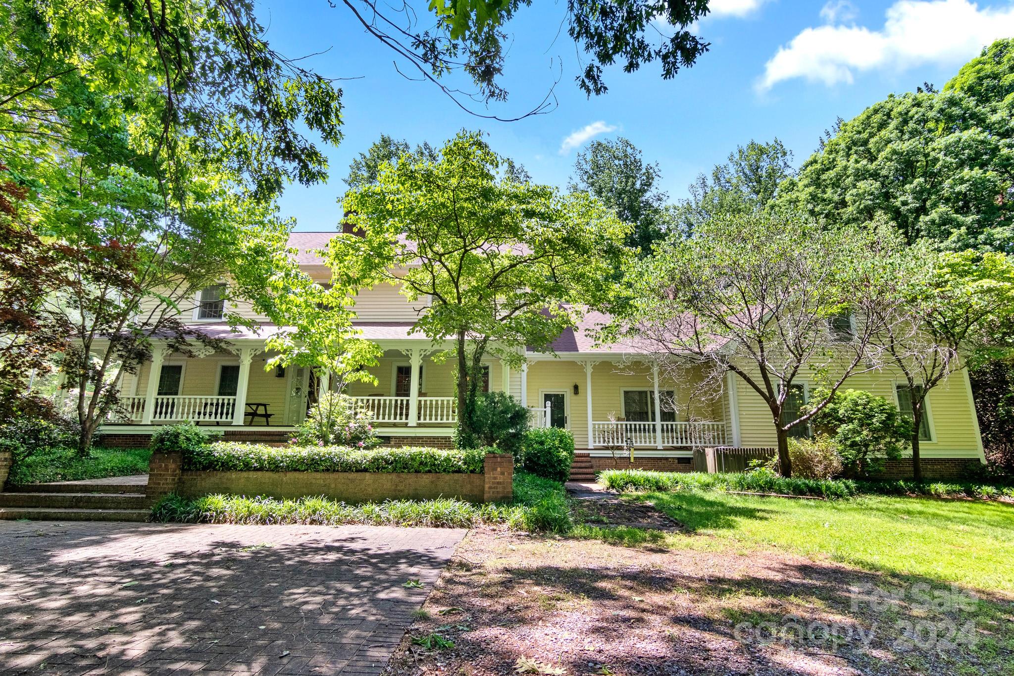 Beautiful mature trees create privacy - 205 Vauxhall Drive, Shelby