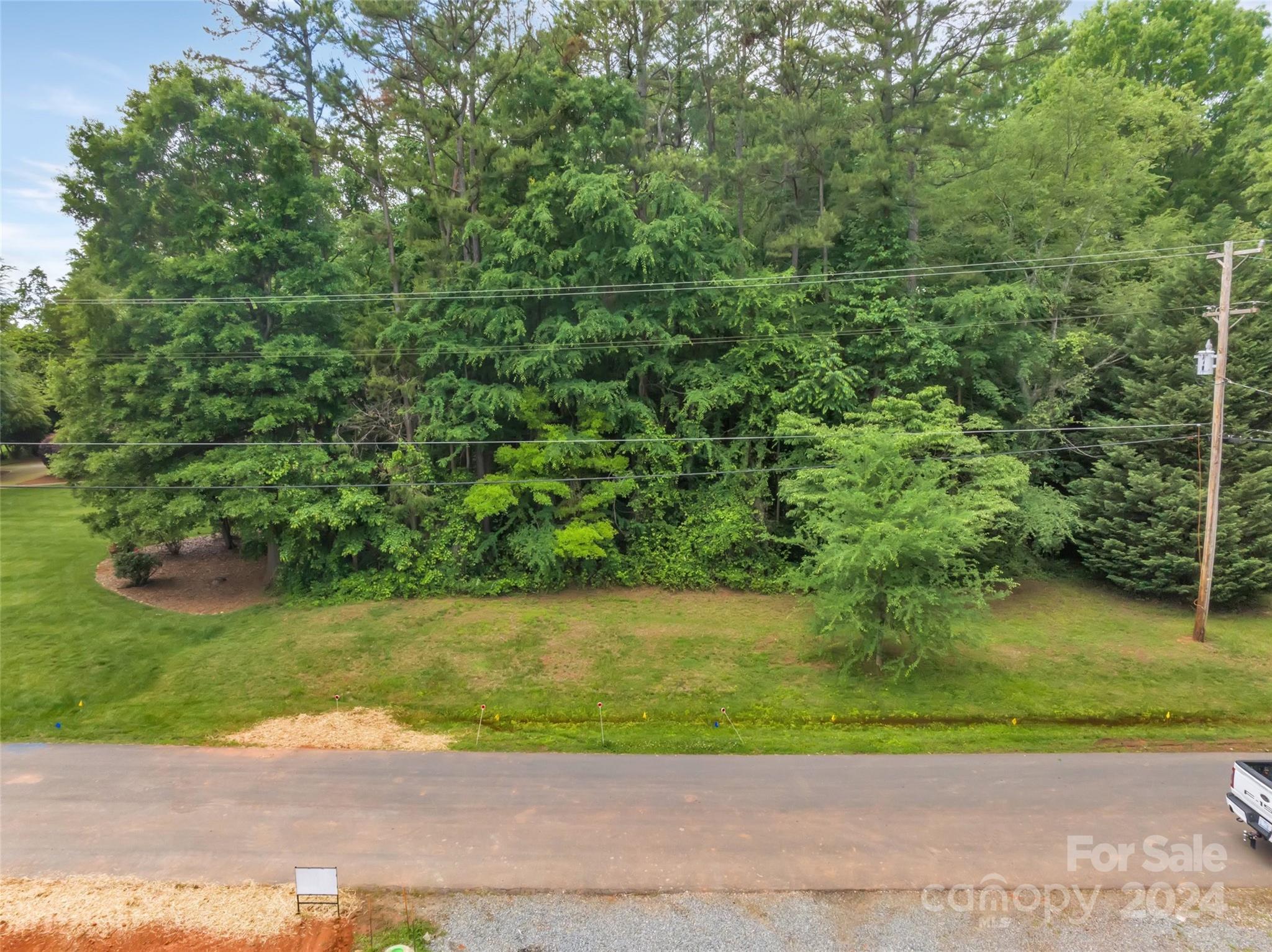15925 Henry Lane