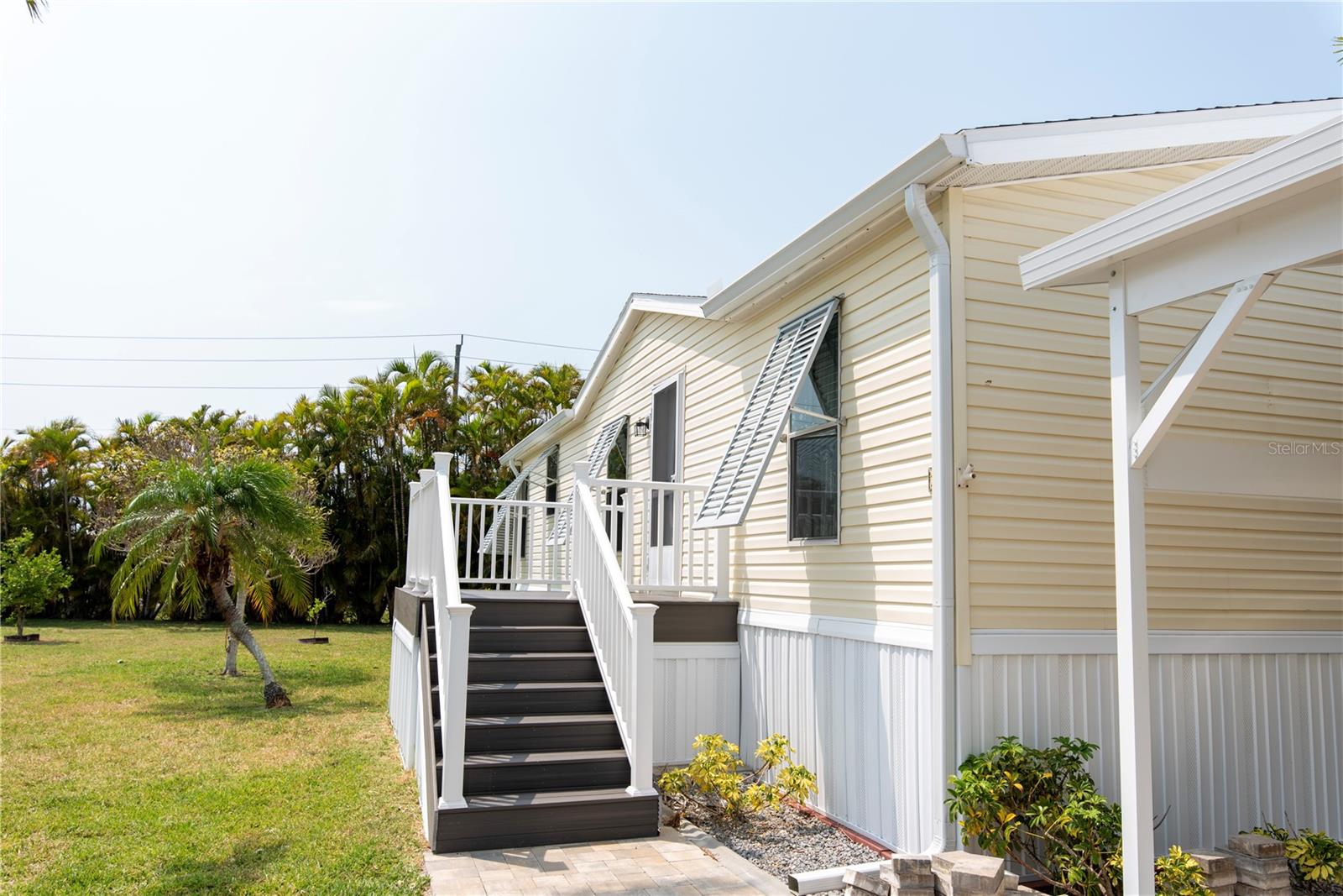 Front - 23 HOLLAND DR, PUNTA GORDA