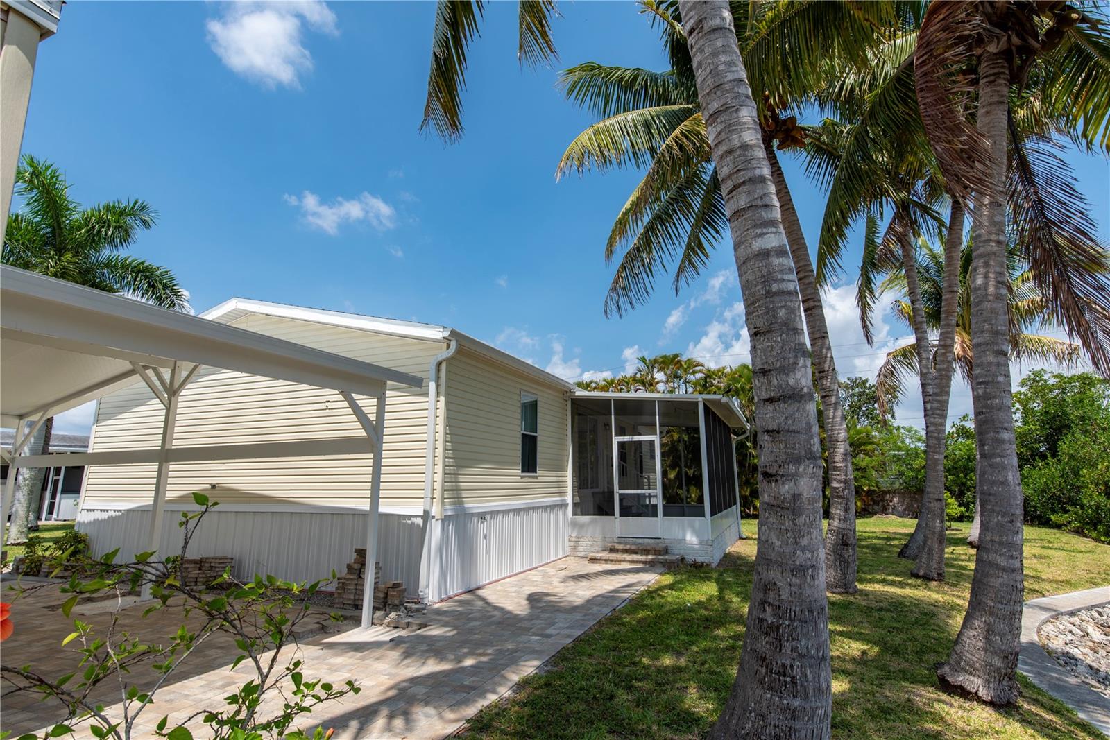 Back - 23 HOLLAND DR, PUNTA GORDA