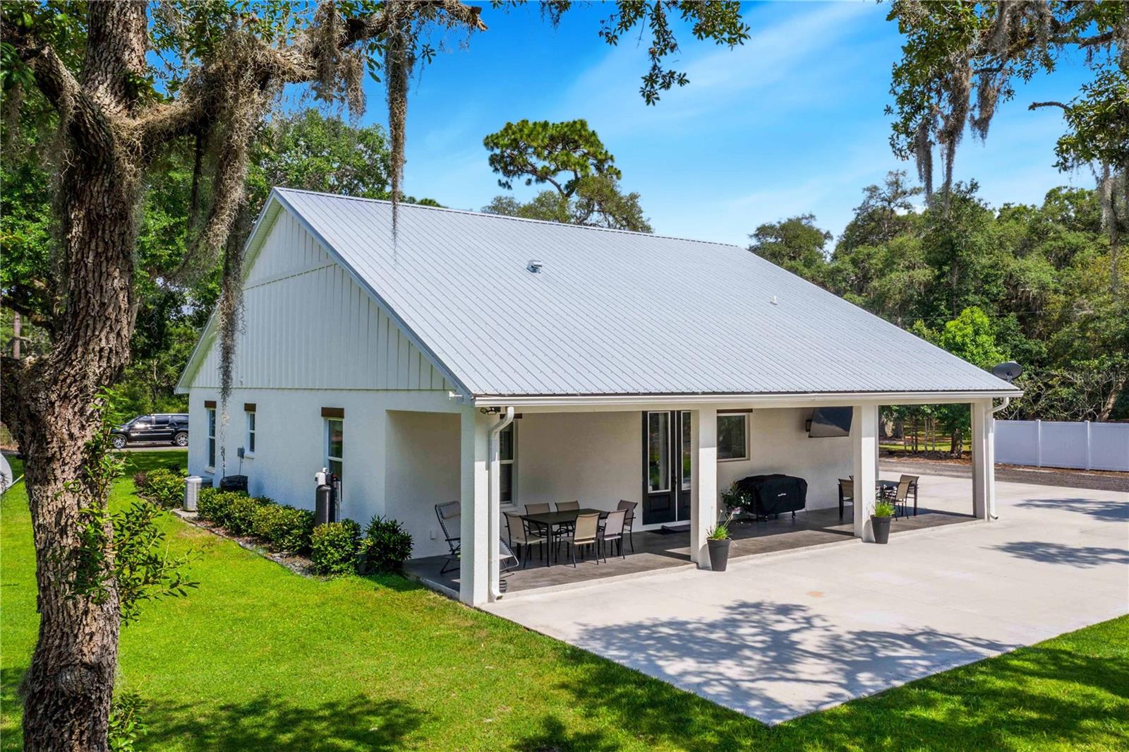 Single Family Residence at 12510 LAKE HATCHINEHA RD, HAINES CITY, photo 9 of 56