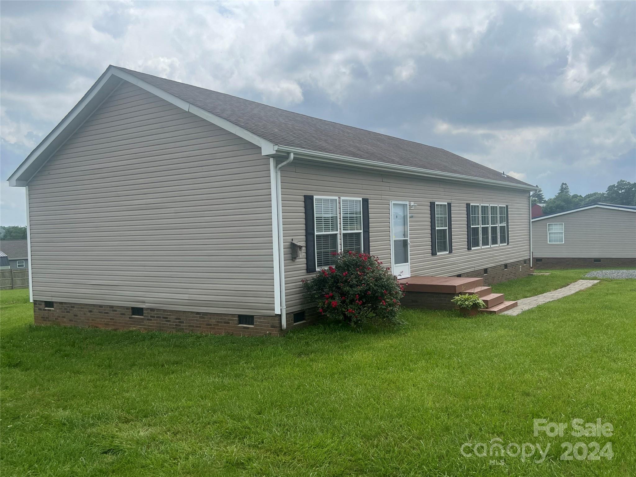 Single Family Residence at 200 Olin Loop, Olin, photo 15 of 17