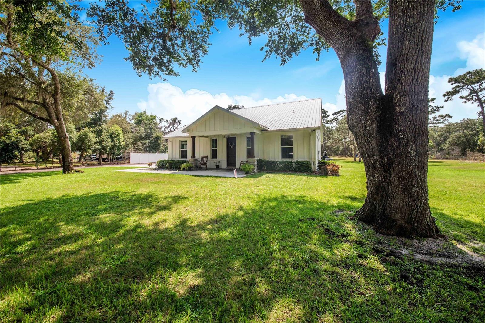 Single Family Residence at 12510 LAKE HATCHINEHA RD, HAINES CITY, photo 4 of 56