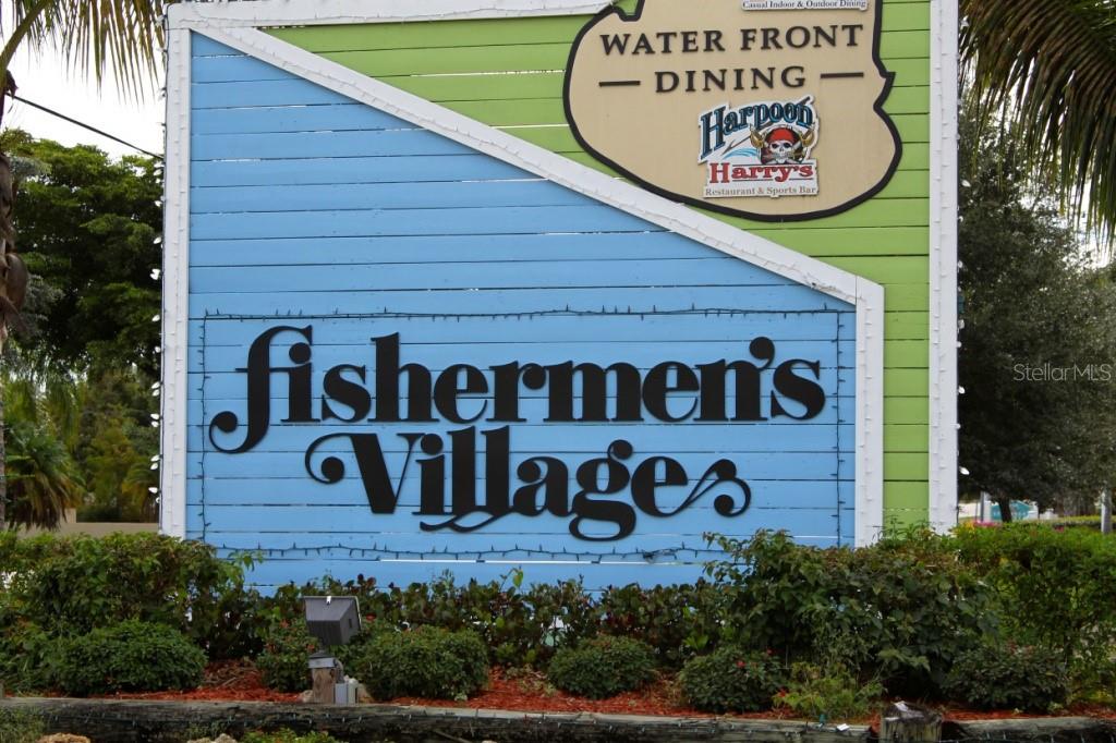 Great shopping and dining - 2267 CANNOLOT BLVD, PORT CHARLOTTE