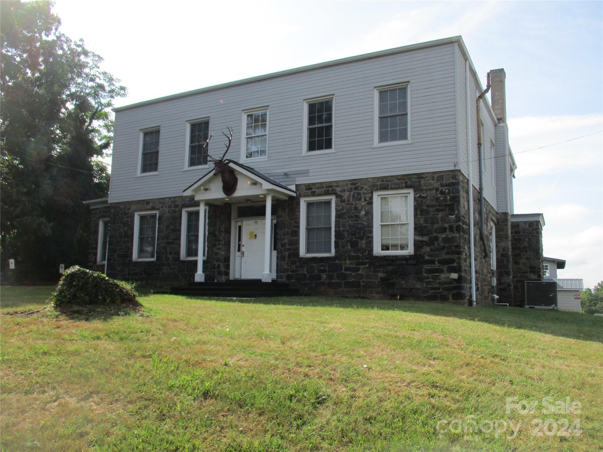 Hotel/Motel at 232 Haywood Street, Asheville, photo 3 of 11