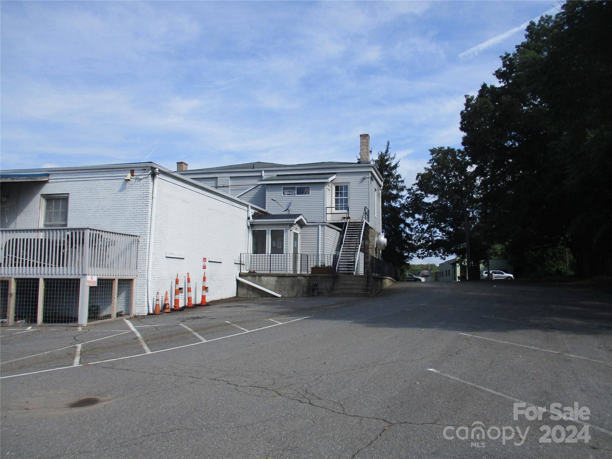 Hotel/Motel at 232 Haywood Street, Asheville, photo 4 of 11