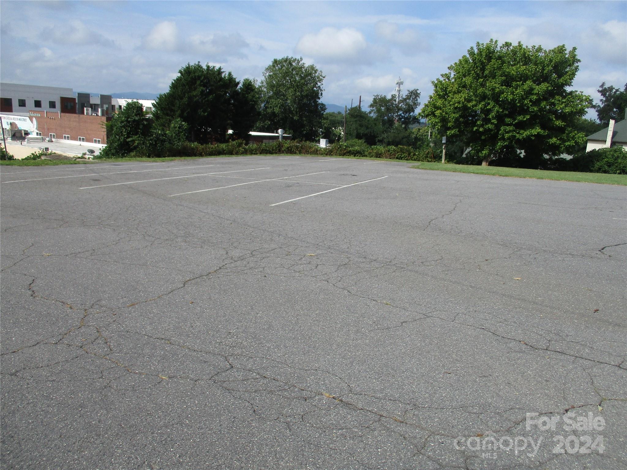 Hotel/Motel at 232 Haywood Street, Asheville, photo 6 of 11