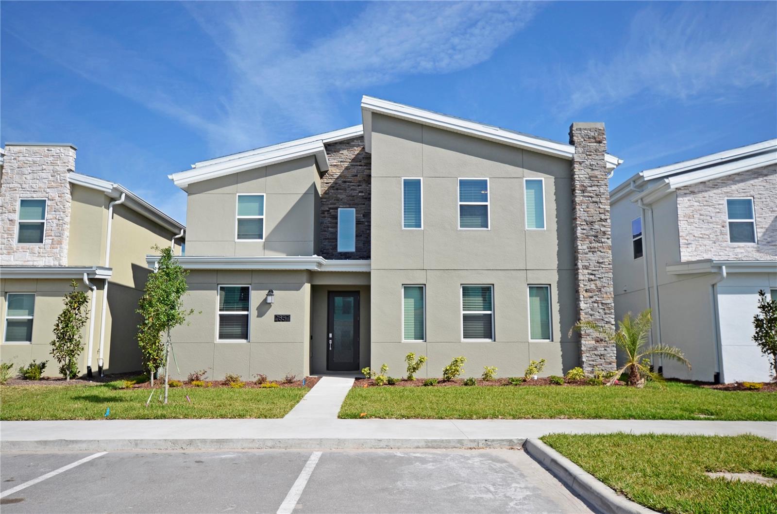 Single Family Residence at 2857 BOOKMARK DR, KISSIMMEE, photo 2 of 100