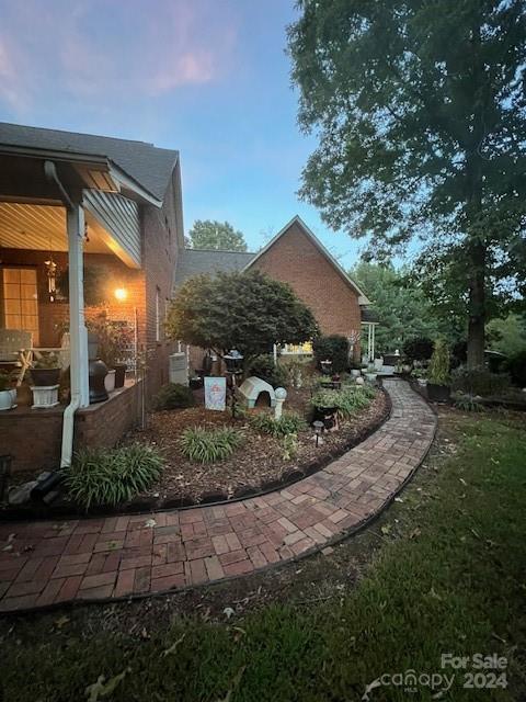 Single Family Residence at 1240 Gaddy Road S, Nebo, photo 2 of 48
