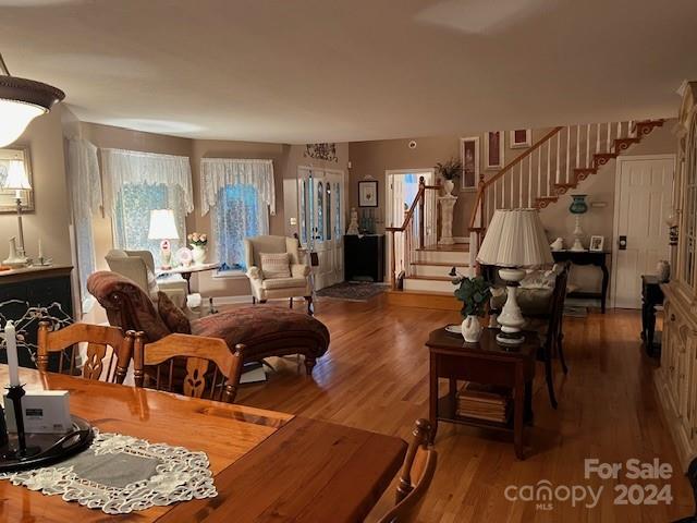 Single Family Residence at 1240 Gaddy Road S, Nebo, photo 10 of 48