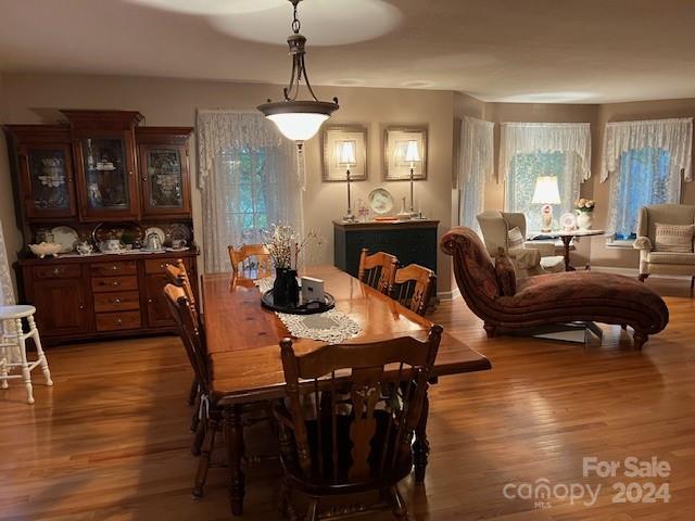 Single Family Residence at 1240 Gaddy Road S, Nebo, photo 11 of 48