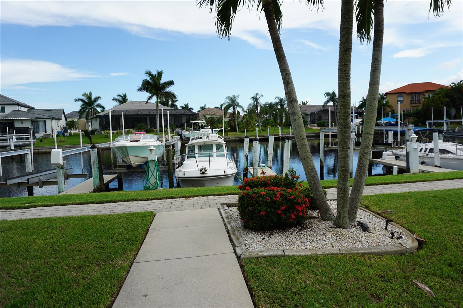Steps away from the canal and boat docks - 2000 BAL HARBOR BLVD #1012, PUNTA GORDA