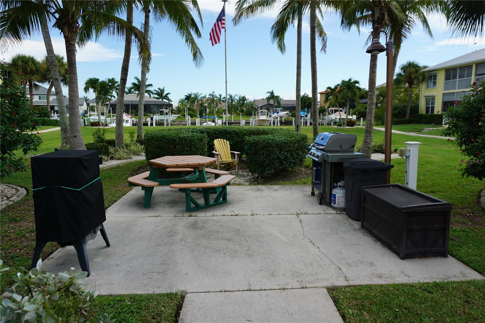Community BBQ area - 2000 BAL HARBOR BLVD #1012, PUNTA GORDA