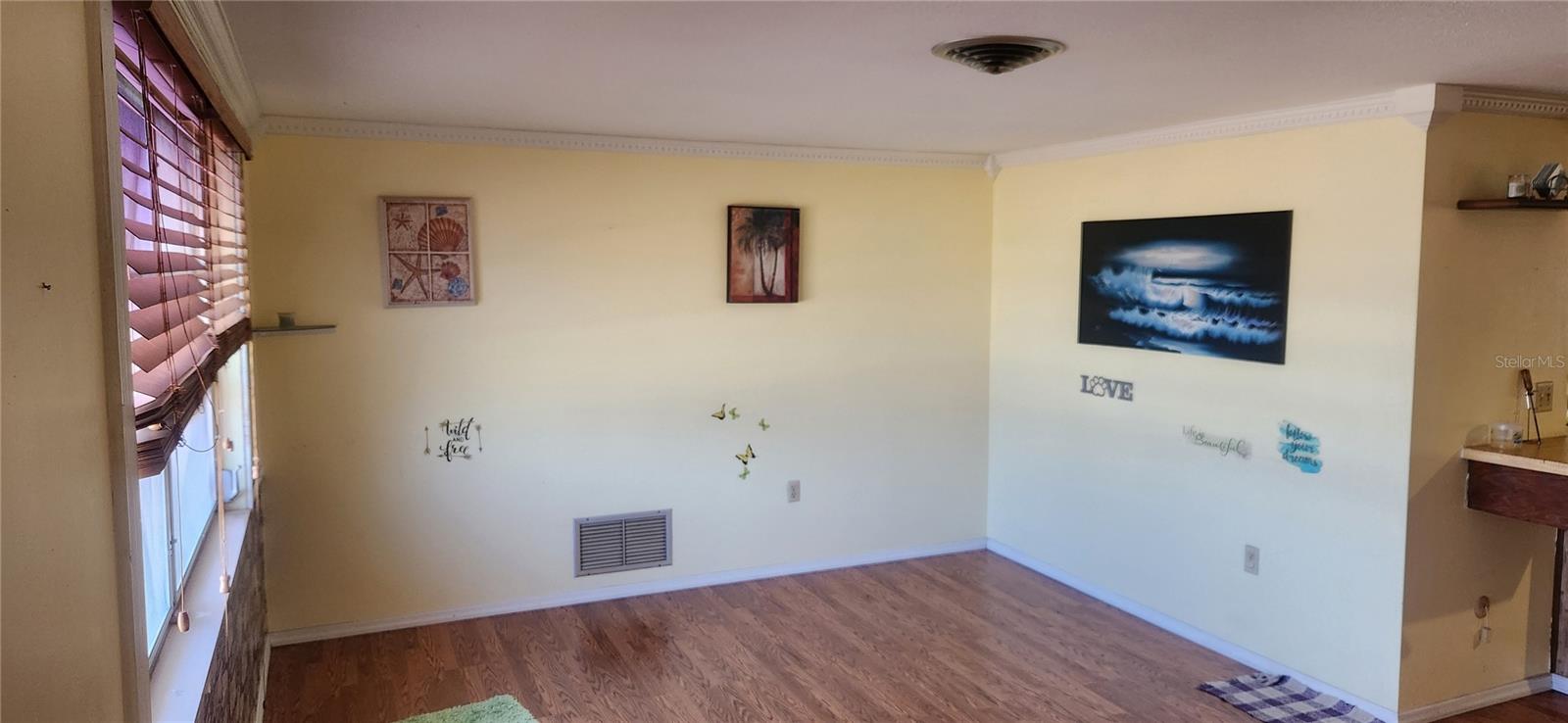 Single Family Residence at 1700 MORNING DOVE LN, ENGLEWOOD, photo 5 of 26