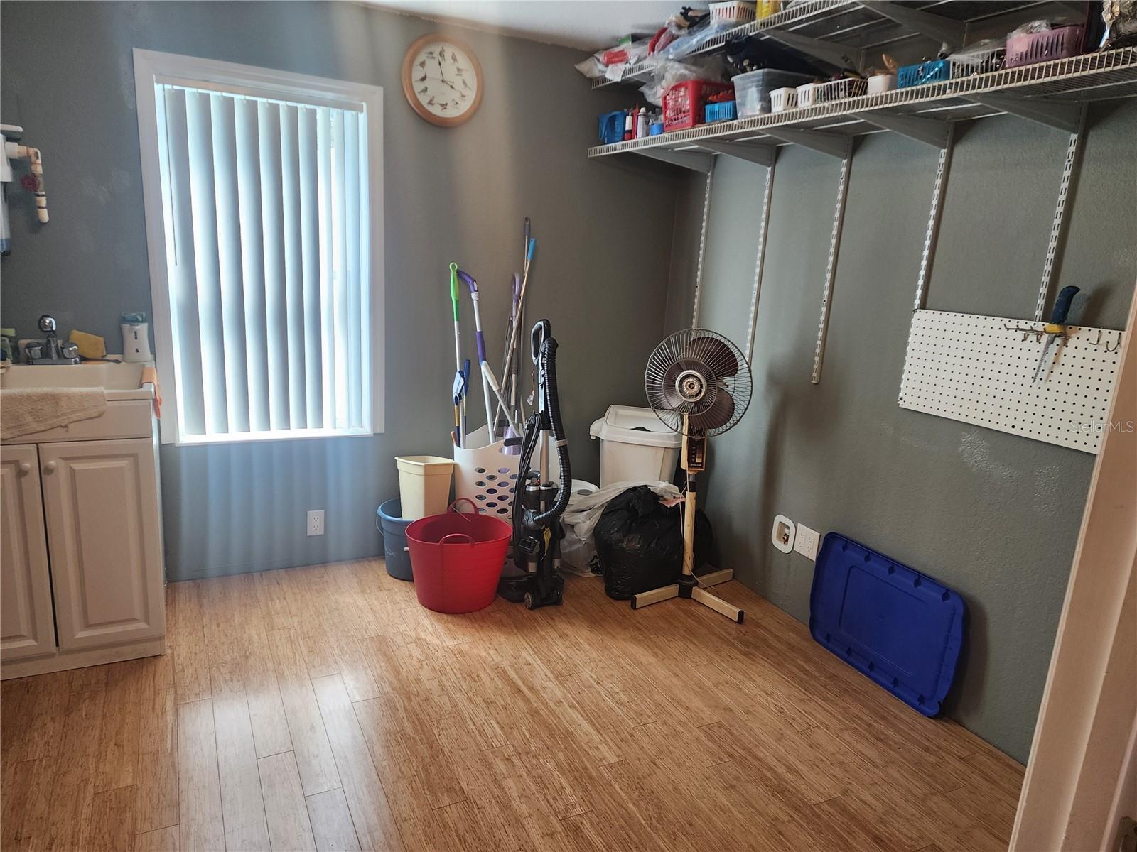 WASHER DRYER AREA WITH EXTRA HOOKUP - 14902 ARRENA RD, WINTER GARDEN
