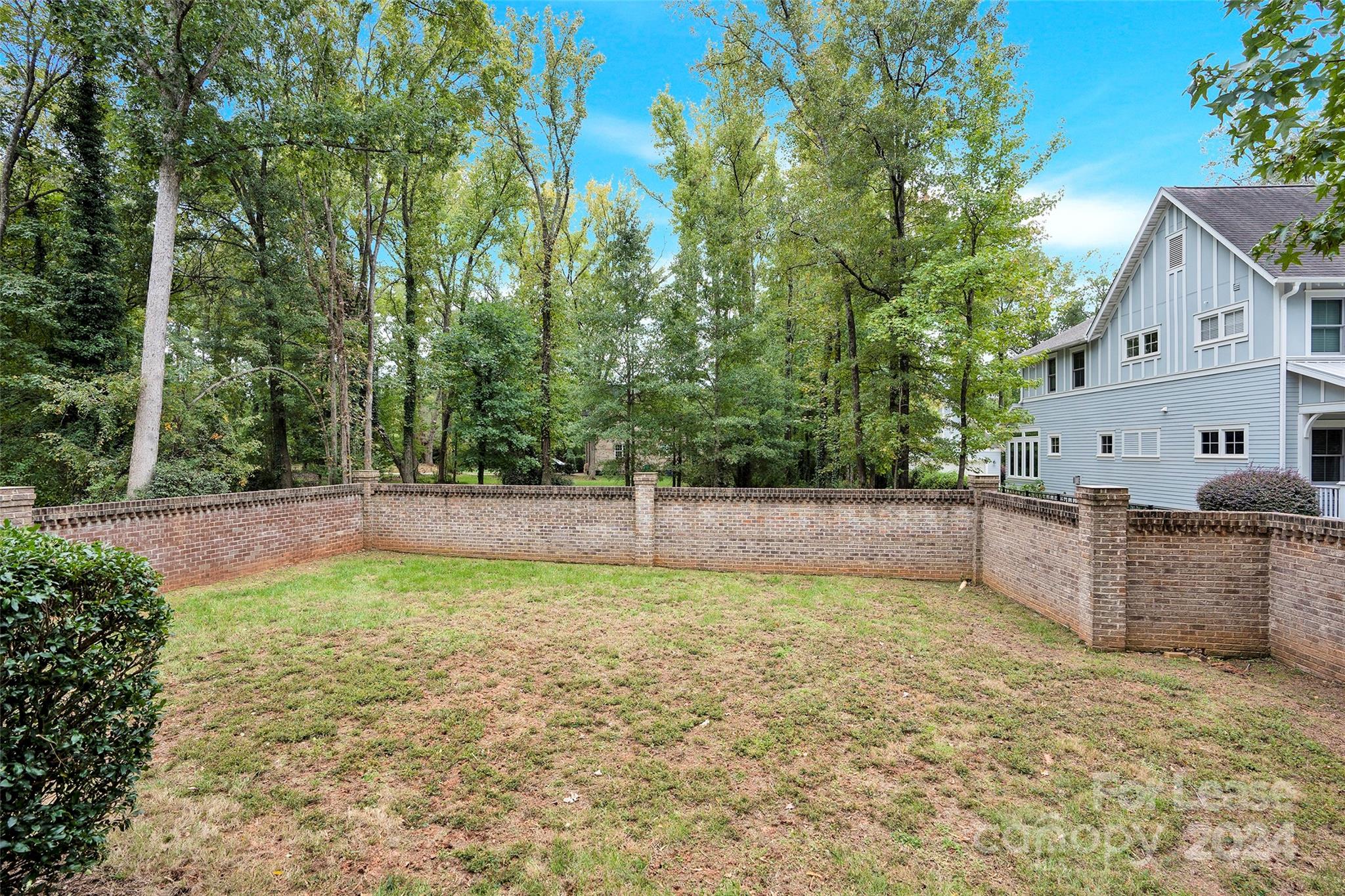 Single Family Residence at 3012 Sharon View Road, Charlotte, photo 5 of 48