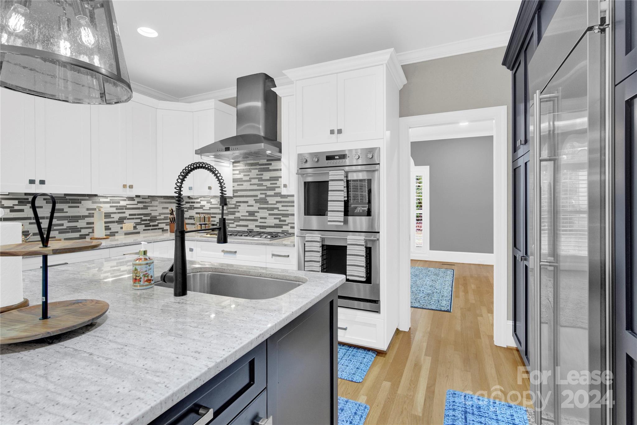 Single Family Residence at 3012 Sharon View Road, Charlotte, photo 7 of 48