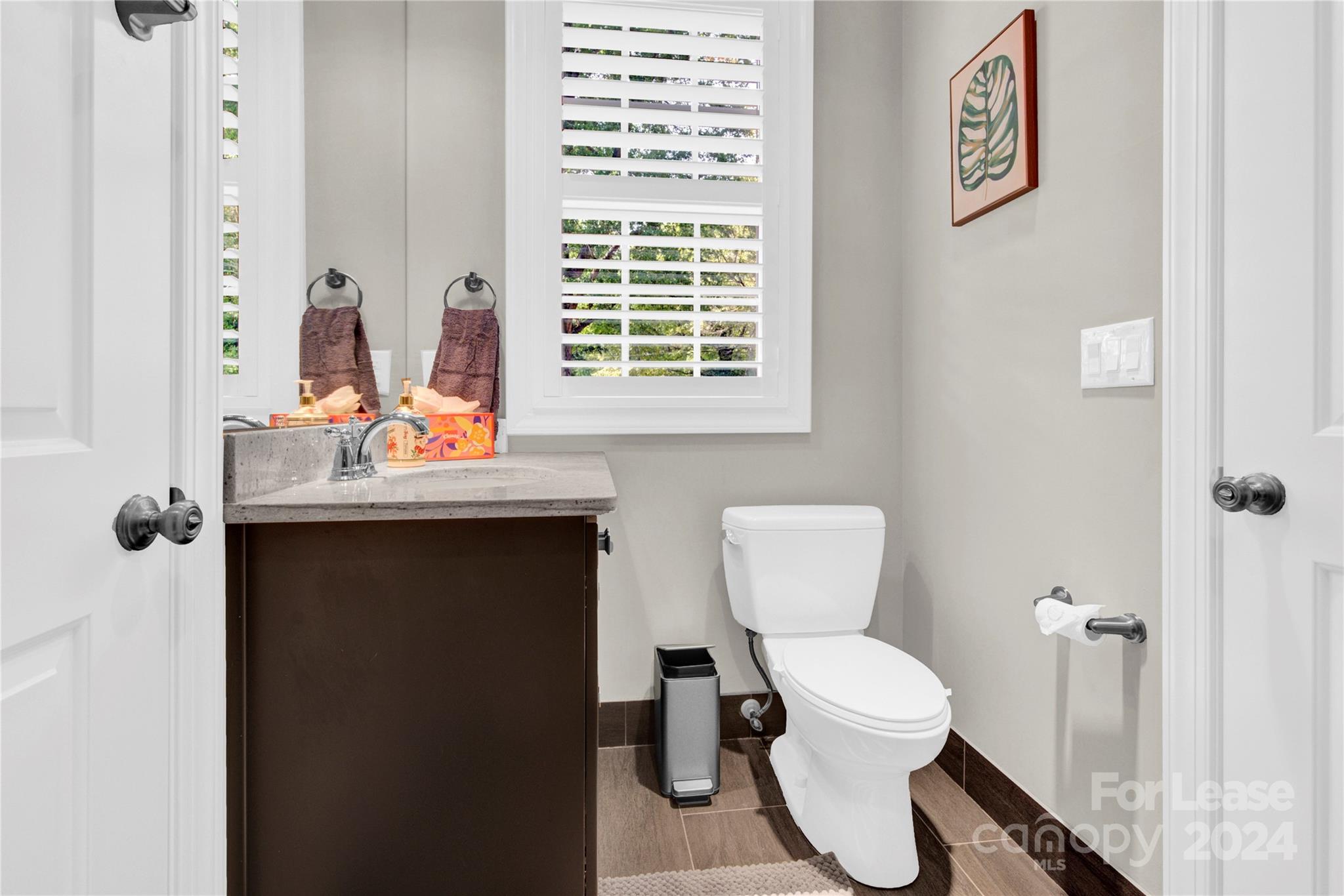 Single Family Residence at 3012 Sharon View Road, Charlotte, photo 11 of 48