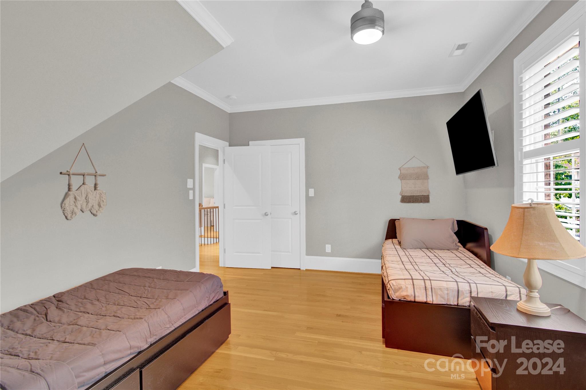 Single Family Residence at 3012 Sharon View Road, Charlotte, photo 41 of 48