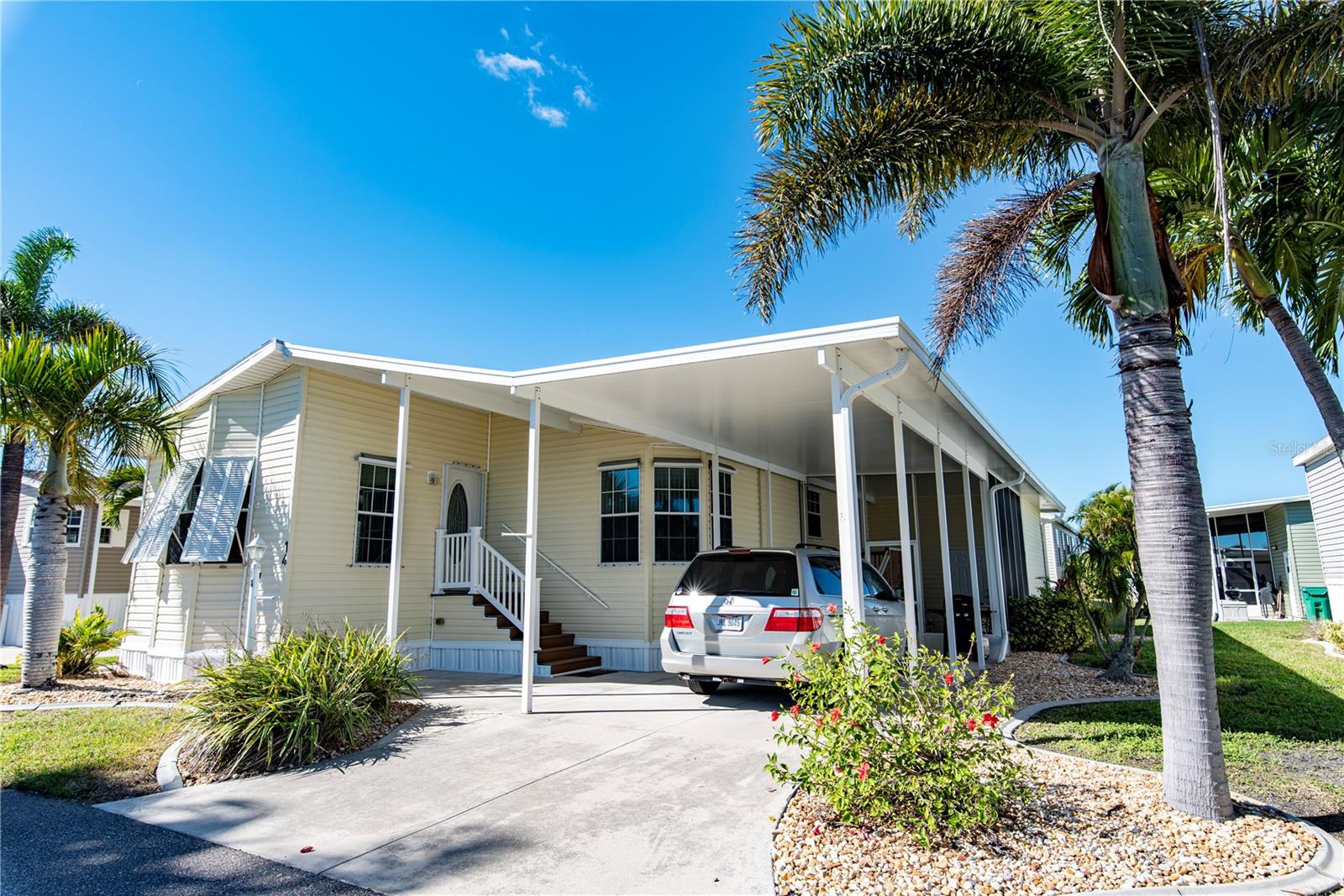 14 EMDEN CIR