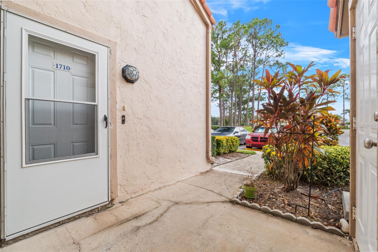 Condominium at 1710 GARDEN LAKE DR #1710, WINTER HAVEN, photo 3 of 21