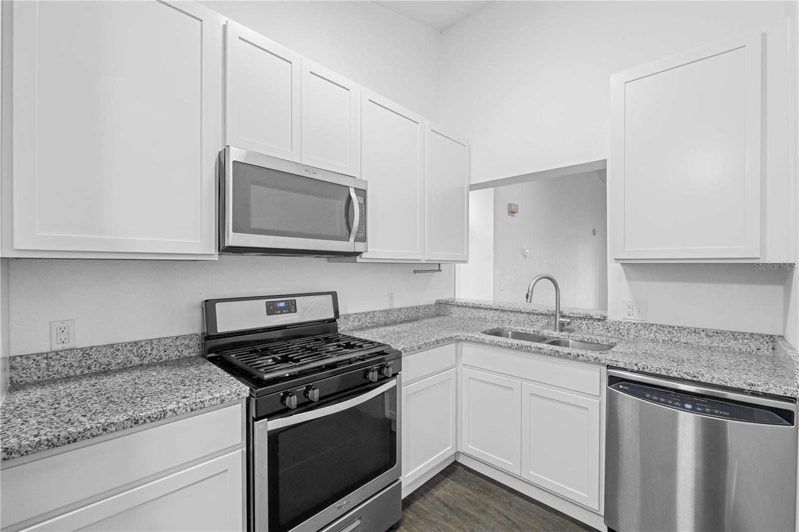 Condominium at 1710 GARDEN LAKE DR #1710, WINTER HAVEN, photo 15 of 21