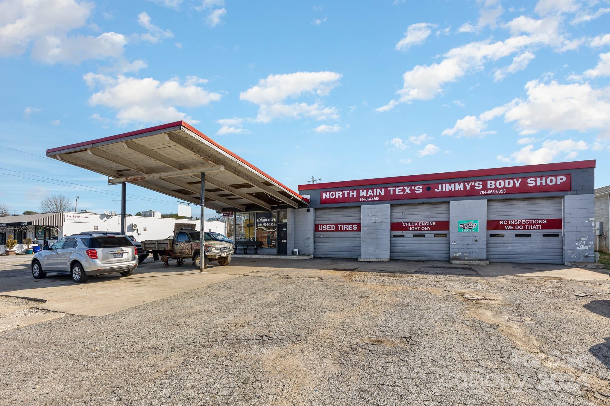 1041 N Main Street