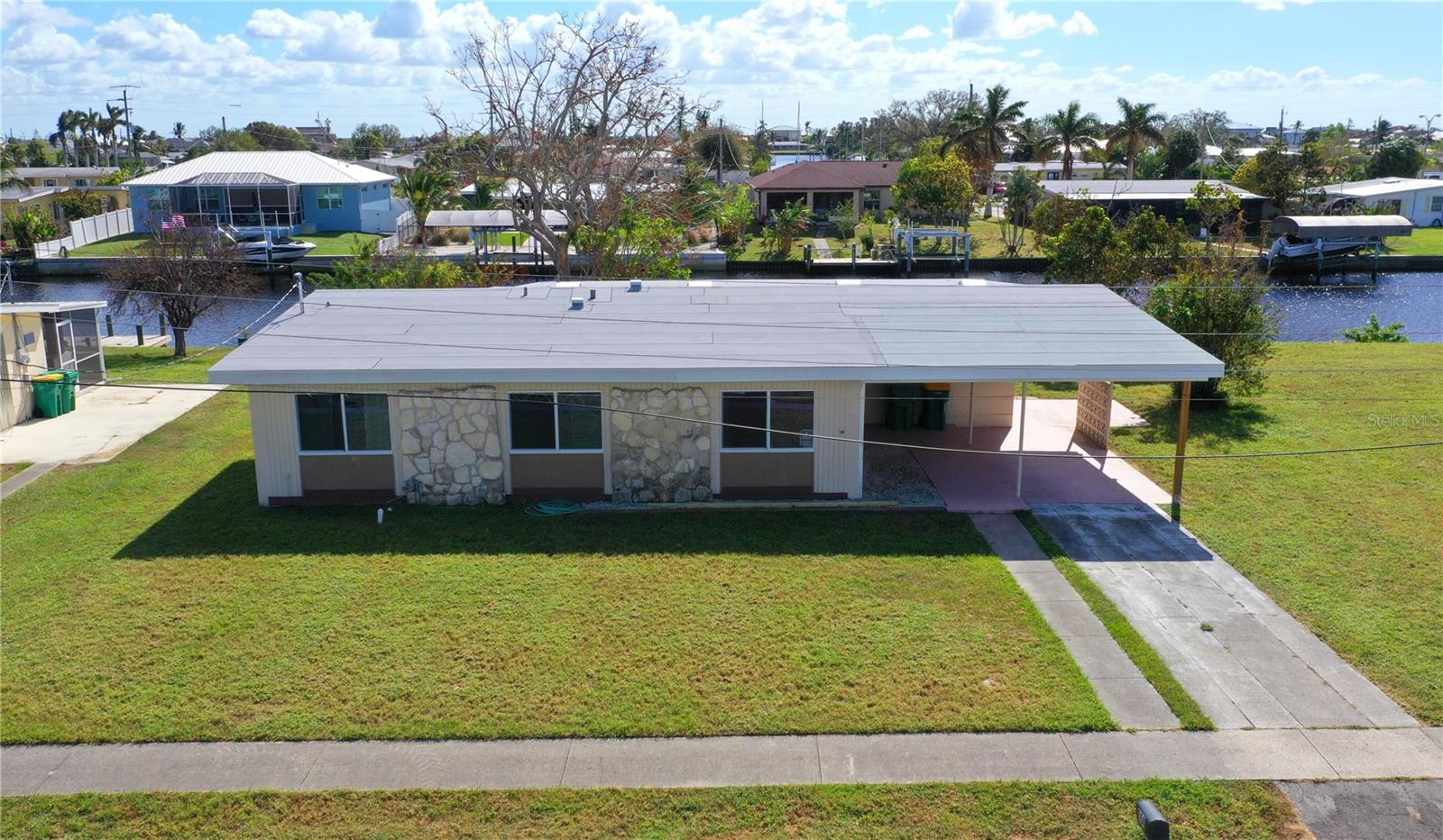 554 LINDLEY TER