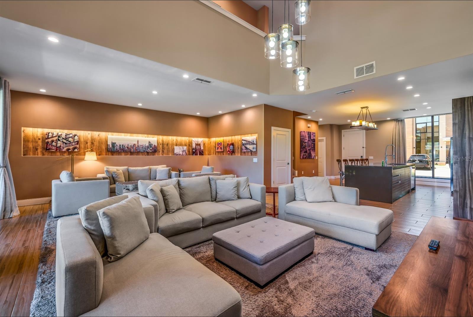 Family room - Kitchen Combo - 7482 BROOKLYN DR, KISSIMMEE