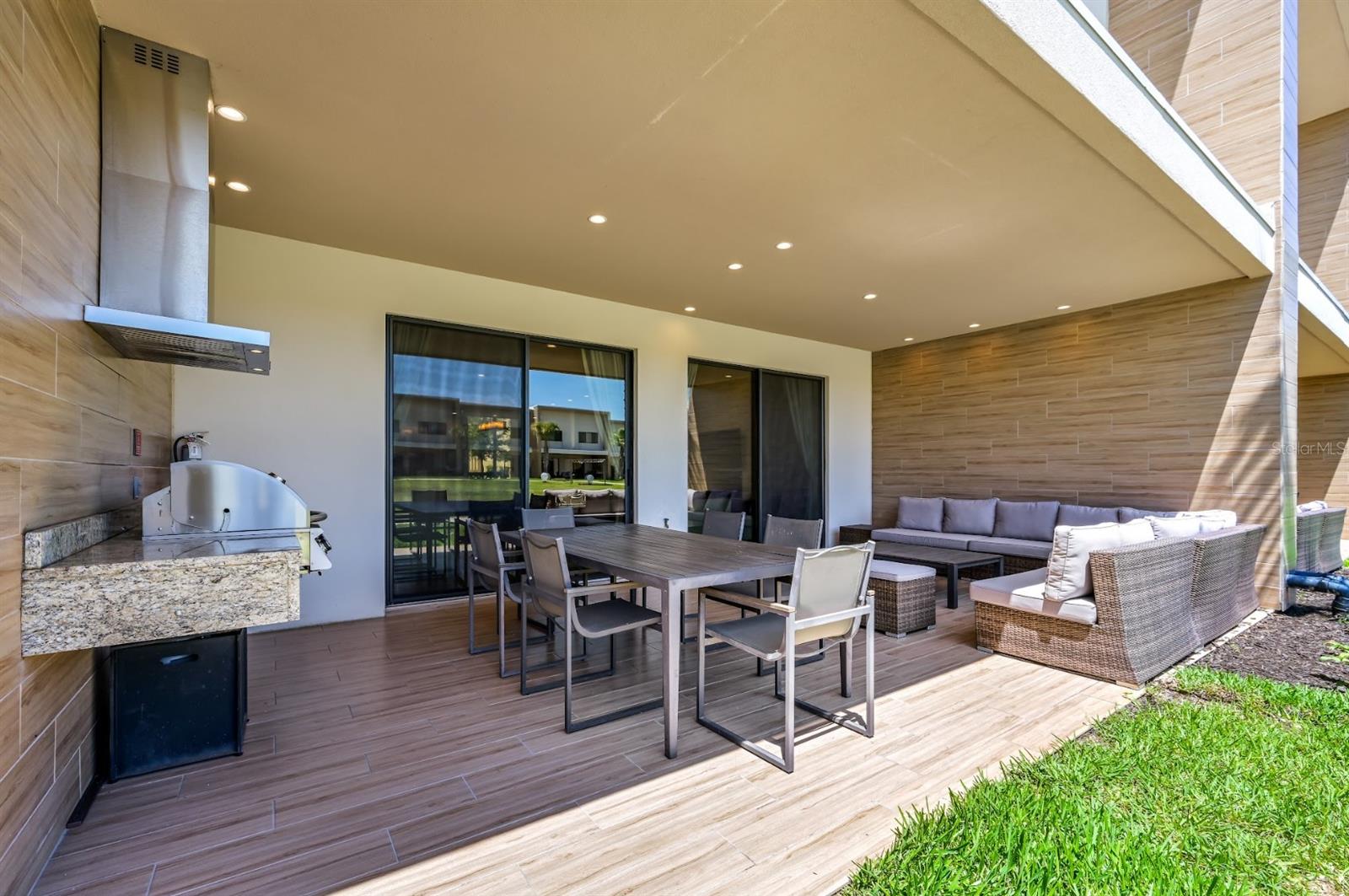 Back Patio Courtyard View - 7482 BROOKLYN DR, KISSIMMEE