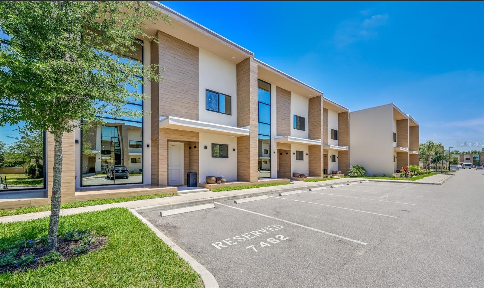 Unit Building Front view - 7482 BROOKLYN DR, KISSIMMEE