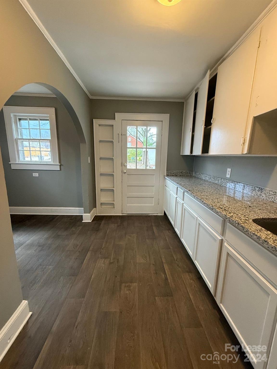 Single Family Residence at 703 Louise Street, Kannapolis, photo 5 of 10
