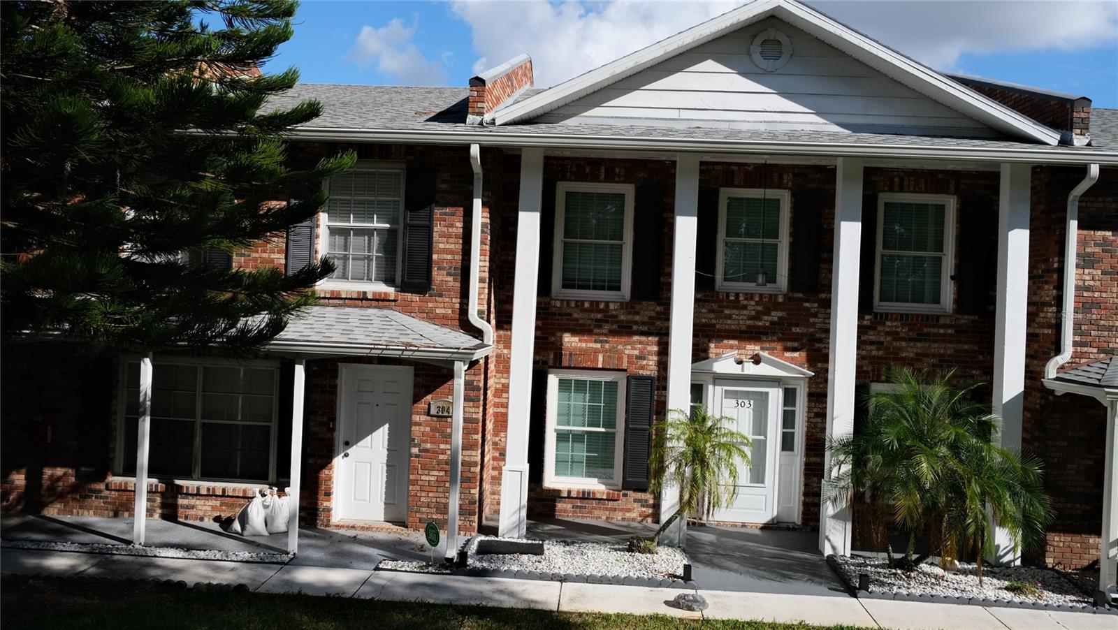 5850 CYPRESS GARDENS BLVD #304