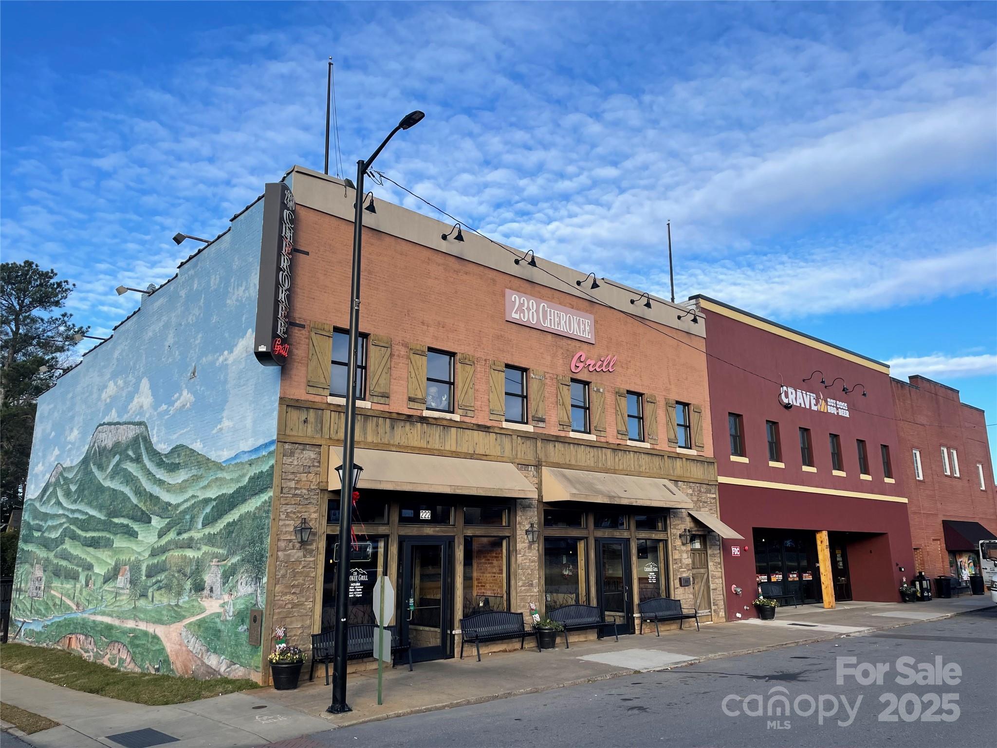 Two miles from Downtown entertainment - 1500 Shelby Road, Kings Mountain