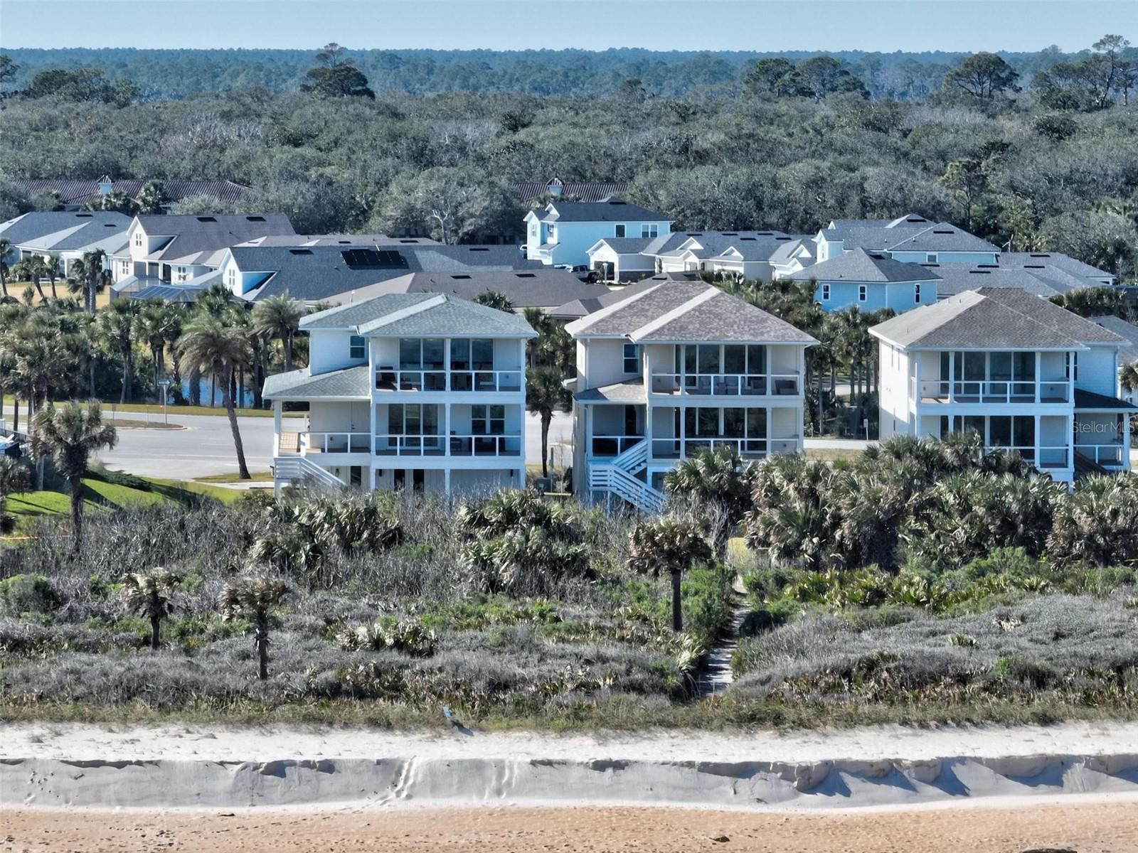 200 SURFVIEW LN