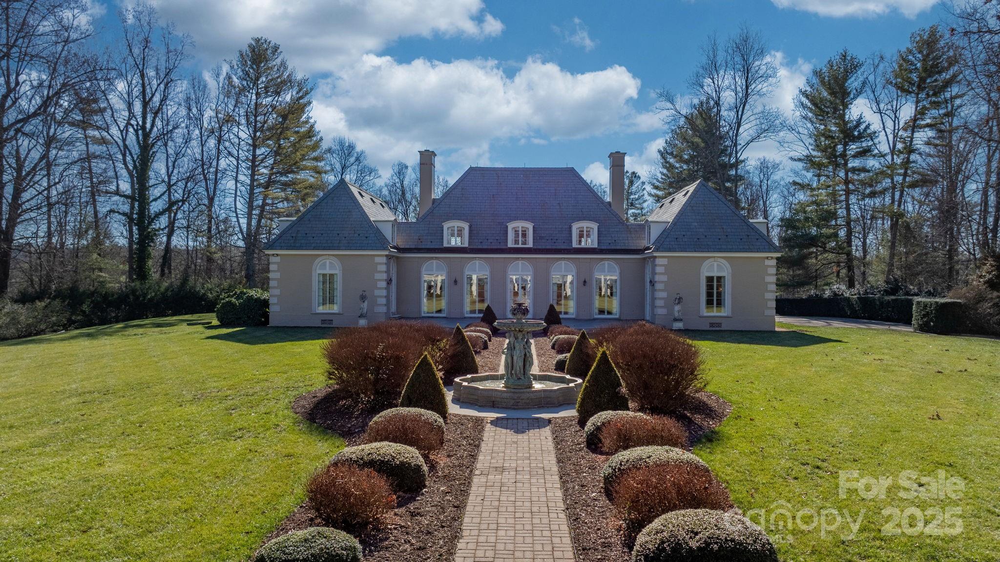 Back of House - 135 Claron Place SE, Lenoir