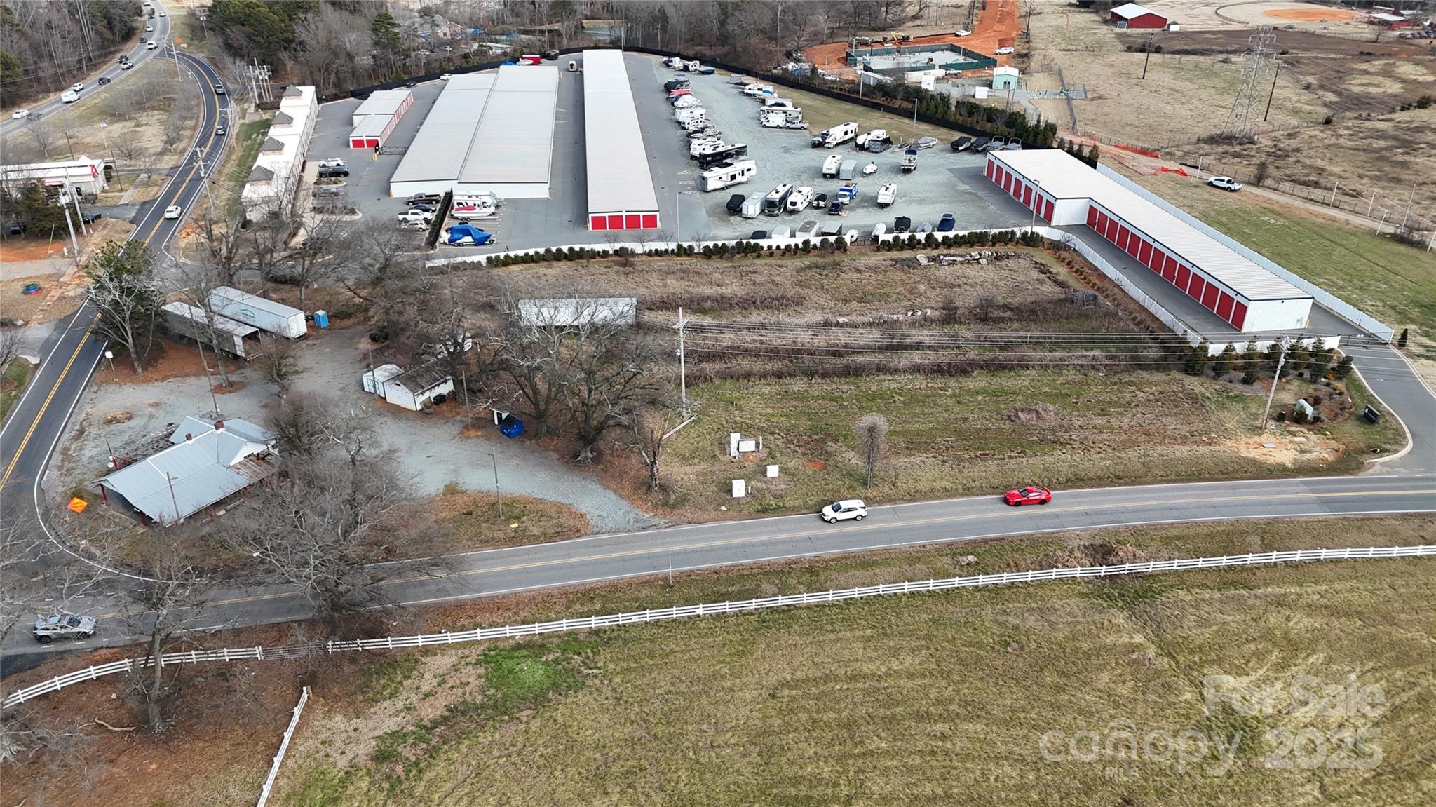 Business at 14909 Beatties Ford Road, Huntersville, photo 10 of 13
