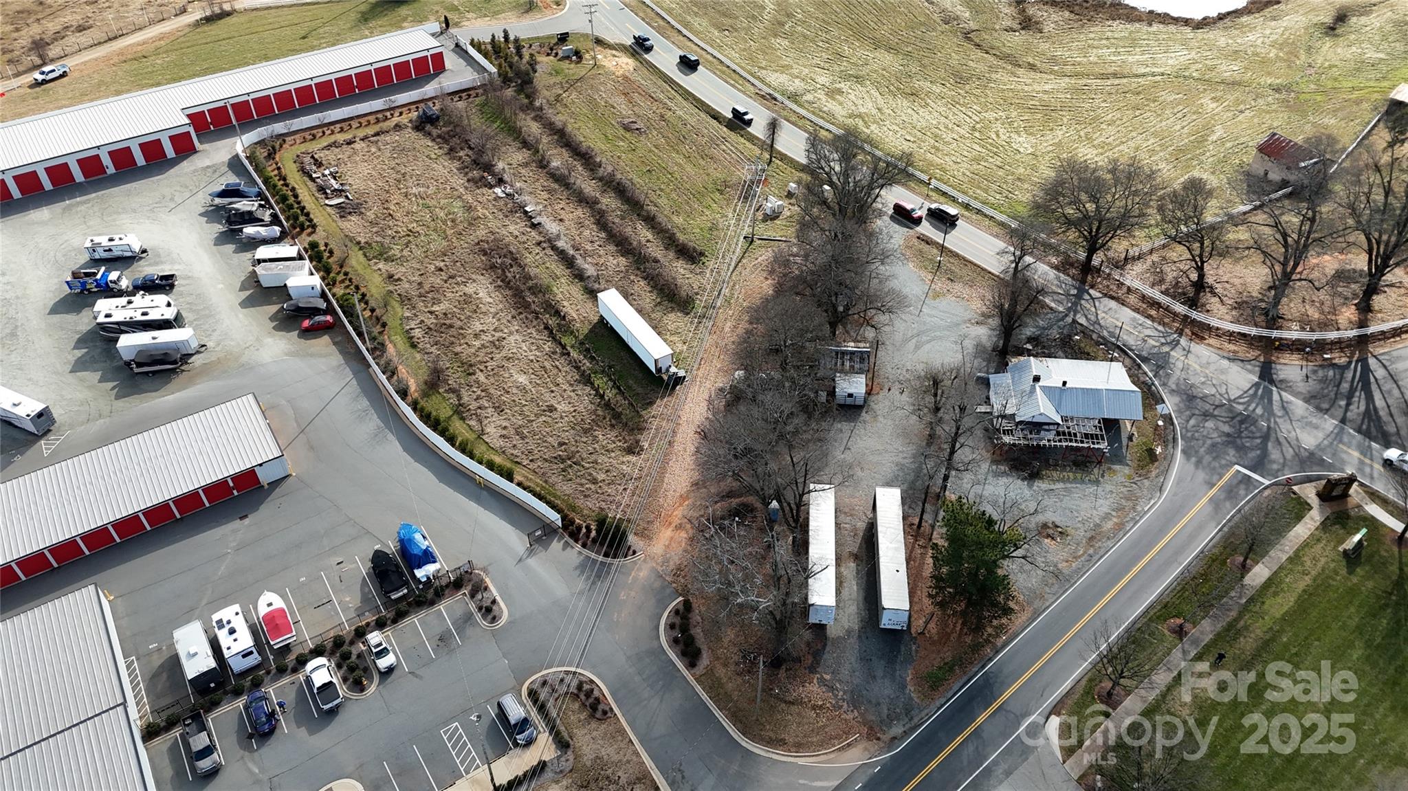 Business at 14909 Beatties Ford Road, Huntersville, photo 12 of 13