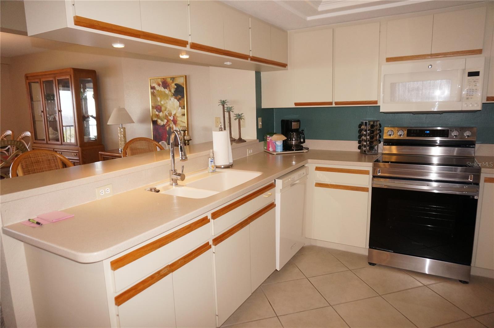 Condominium at 1601 PARK BEACH CIR #125/11, PUNTA GORDA, photo 17 of 47