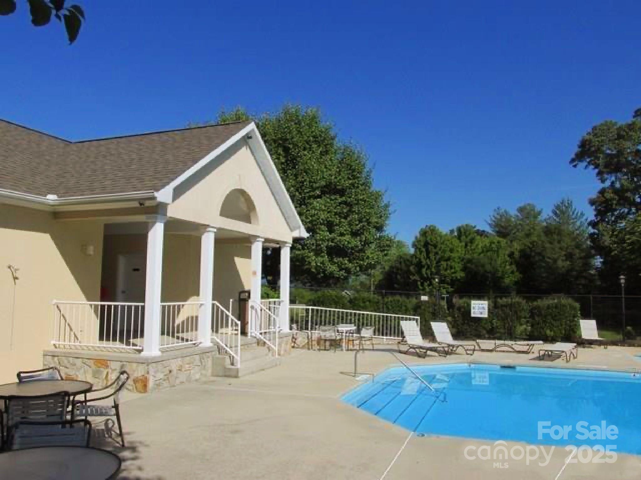 Lot at 1504 Brentwood Place, Morganton, photo 8 of 13