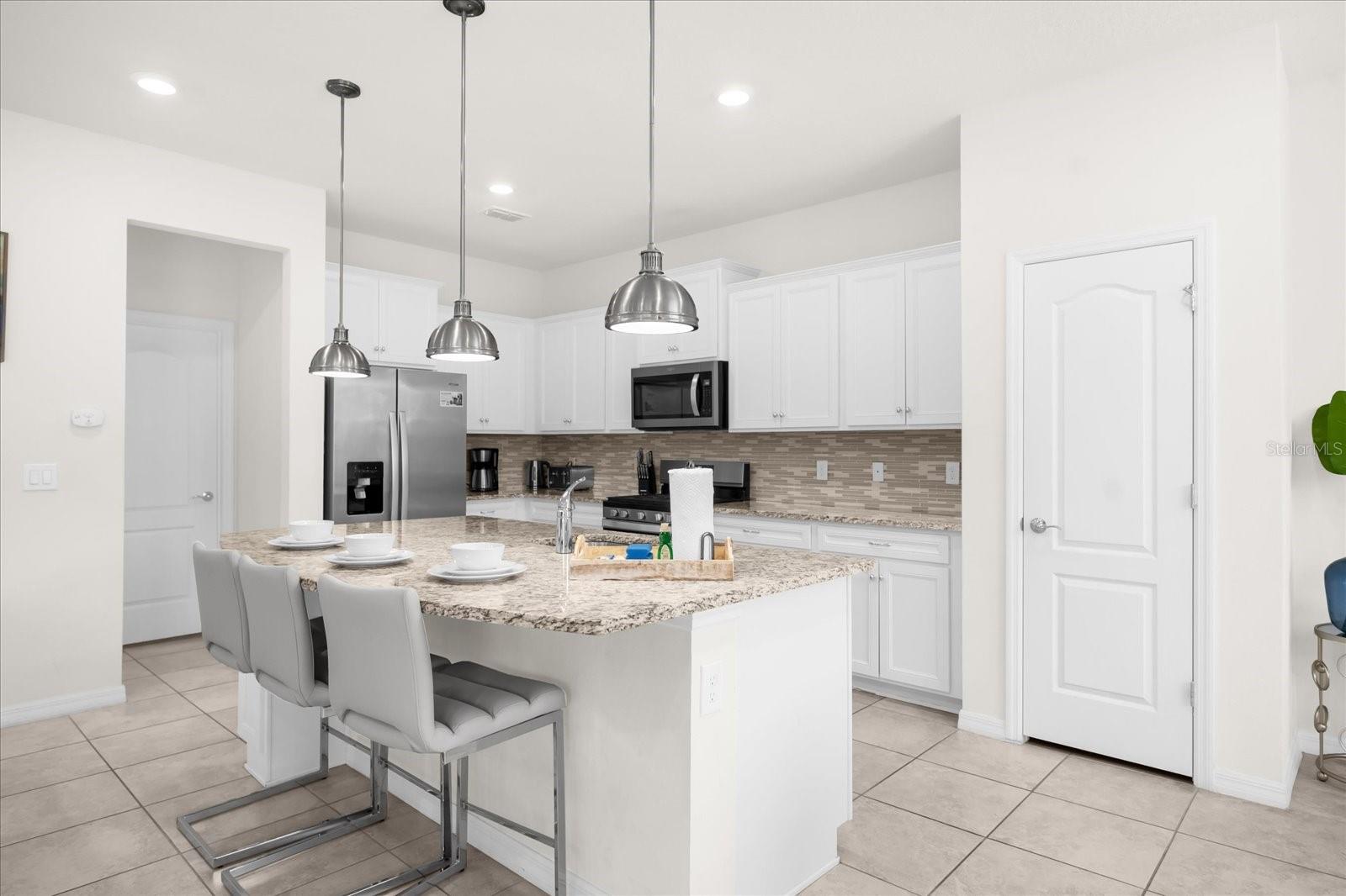 Single Family Residence at 7260 OAKMOSS LOOP, DAVENPORT, photo 10 of 46