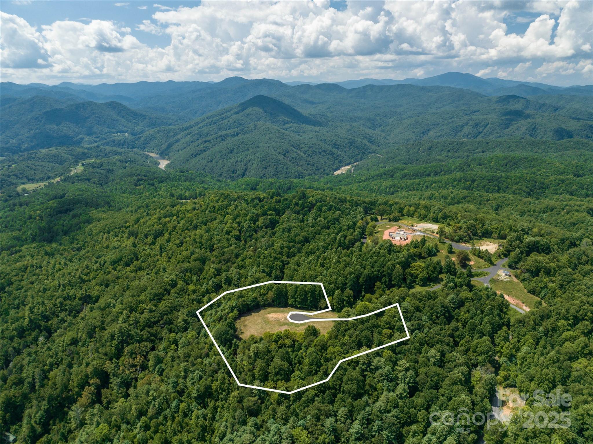 Approximate property lines - 101 Red Maple Run, Marshall